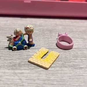 1991 COMPLETE Polly Pushes a Stroller Ring Bluebird Polly Pocket
